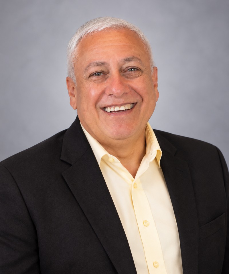 Dr. Carlos Juárez