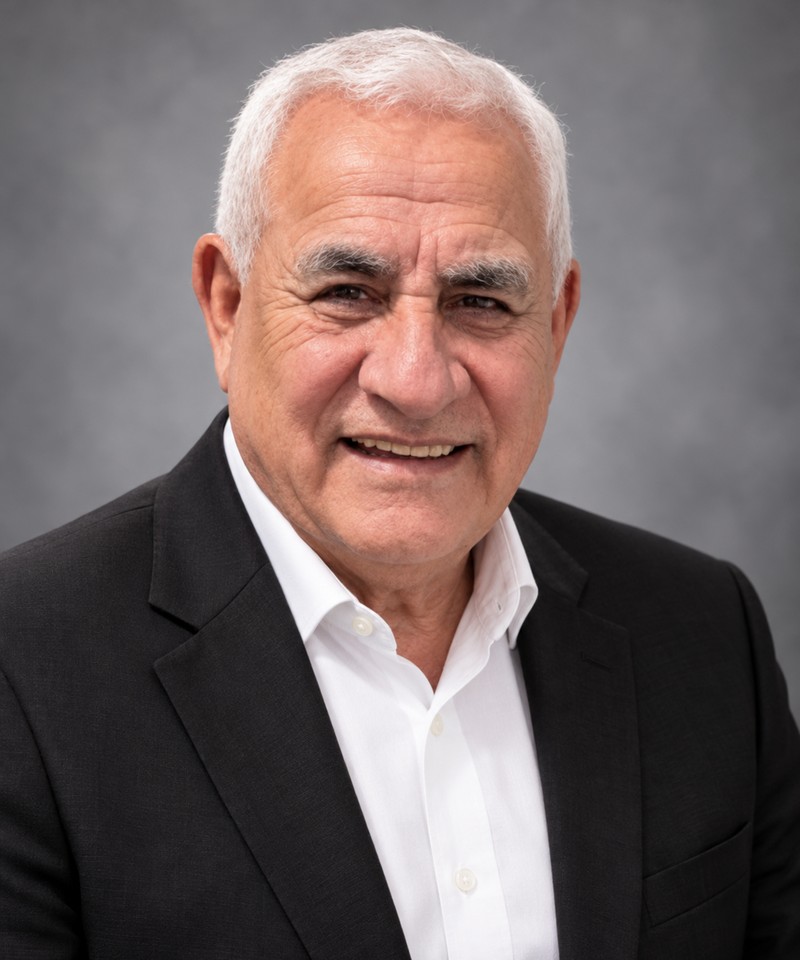 Dr. Juan Herrera